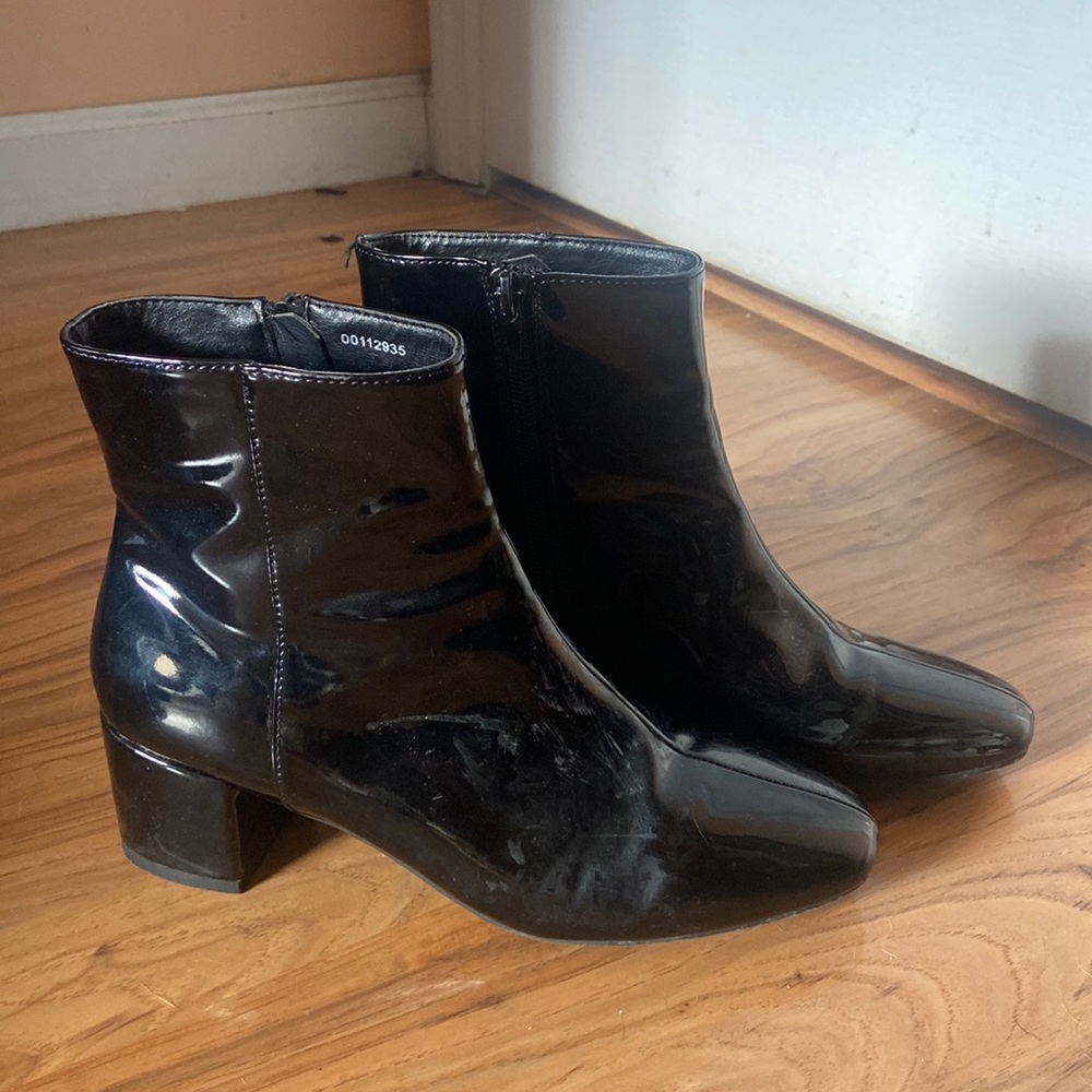 Black ankle booties from forever 21